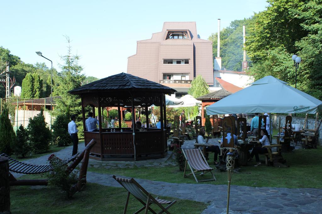 Hotel Fantanita Haiducului Bradu  Eksteriør billede